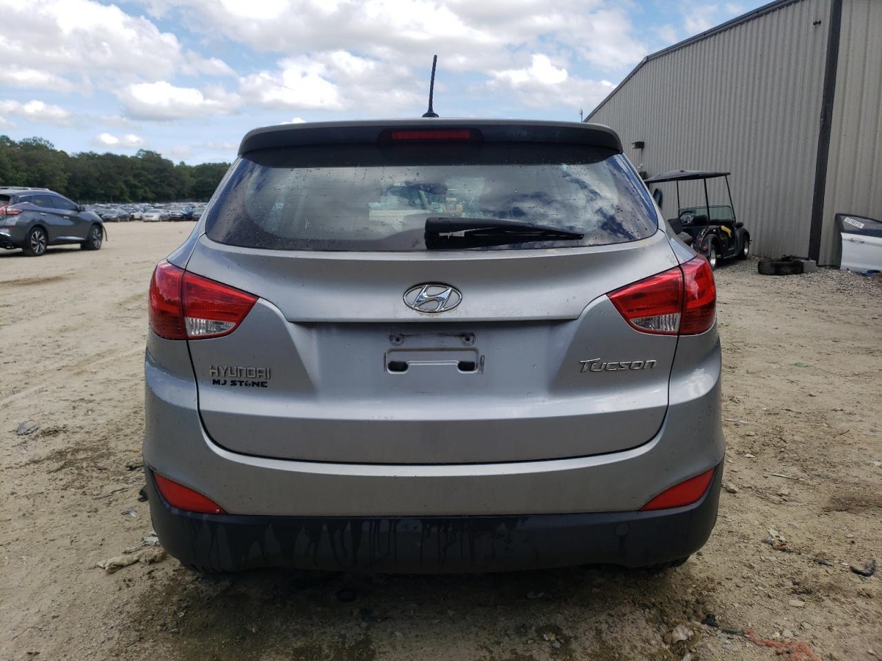 2011 Hyundai Tucson Gl - Image 6