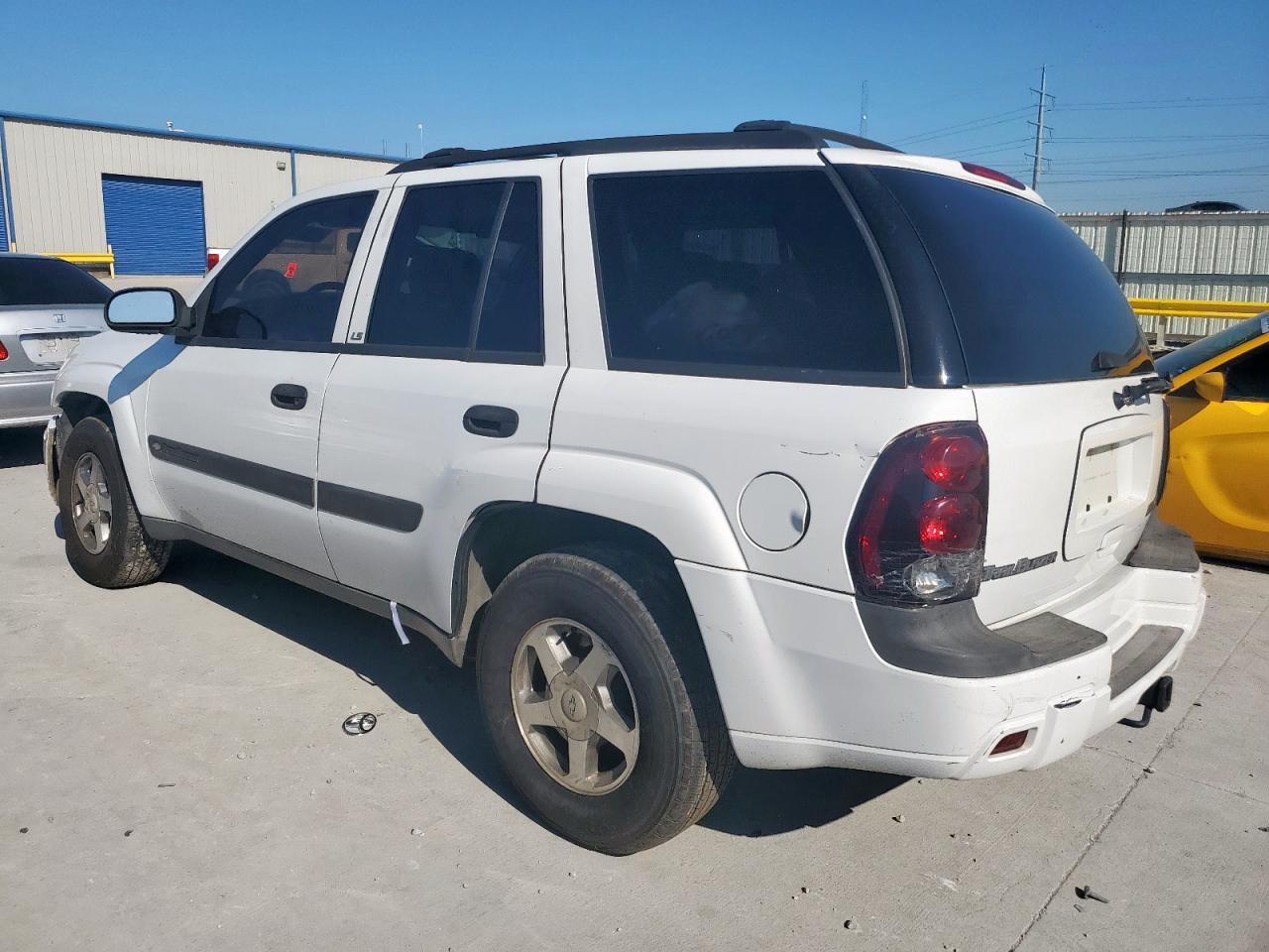 2004 Chevrolet Trailblazer Ls - Image 2