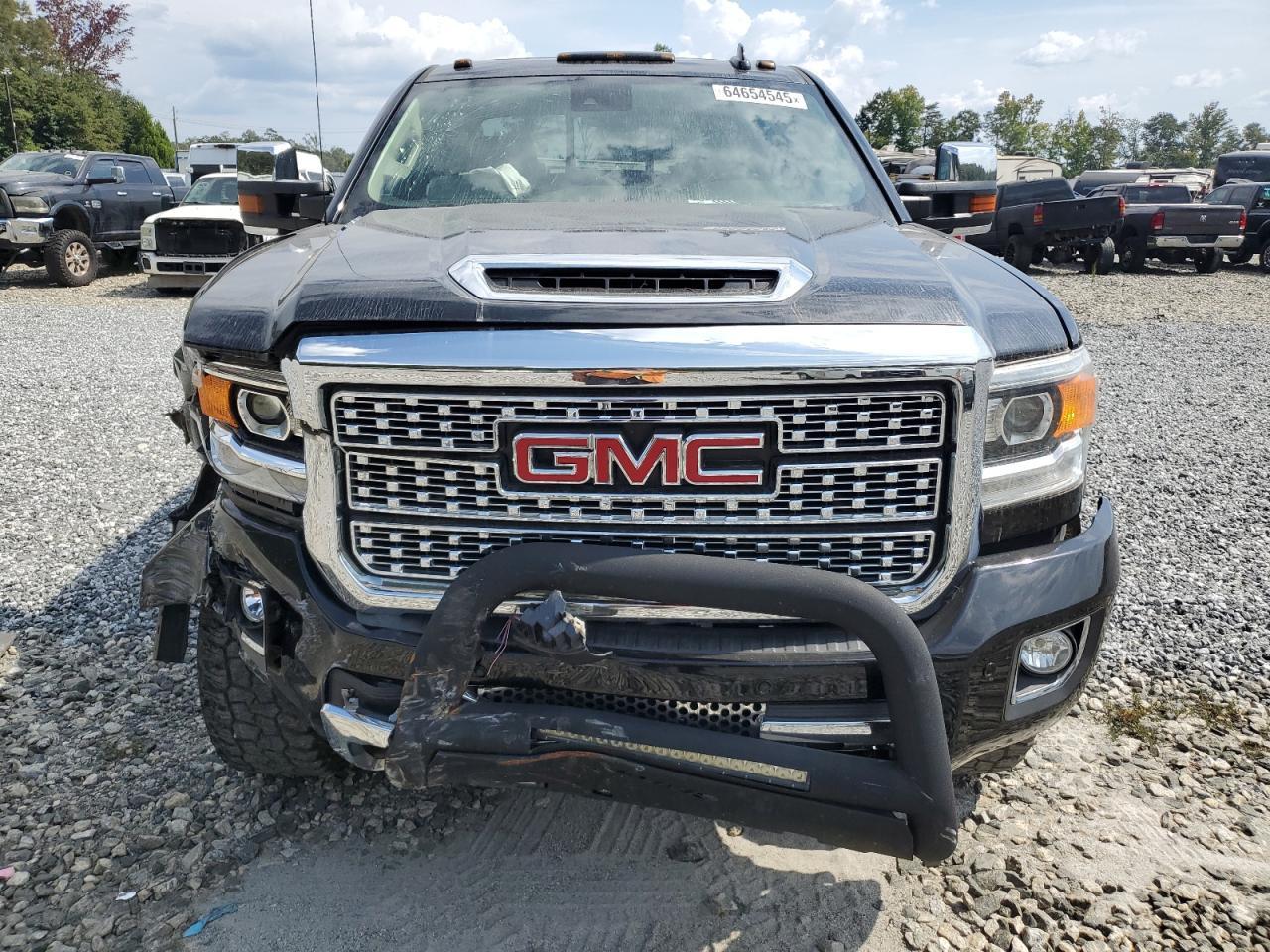 2018 GMC Sierra K2500 Denali - Image 5