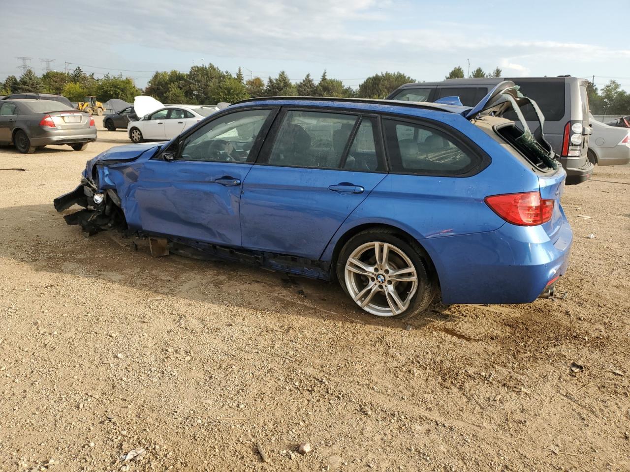 2015 BMW 328 Xi - Фото 2