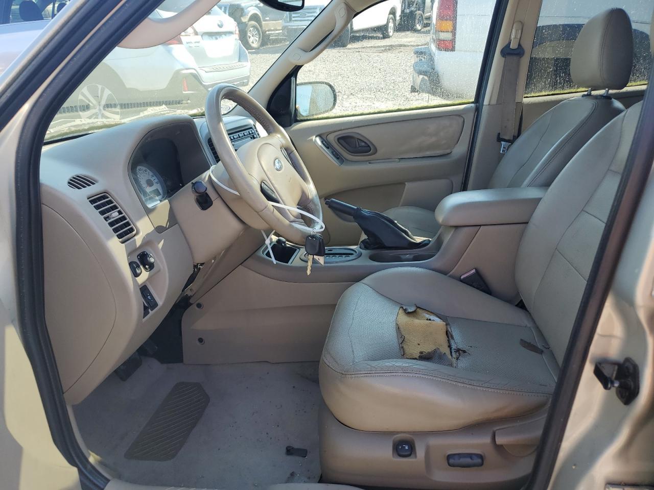 2005 Ford Escape Limited - Image 7