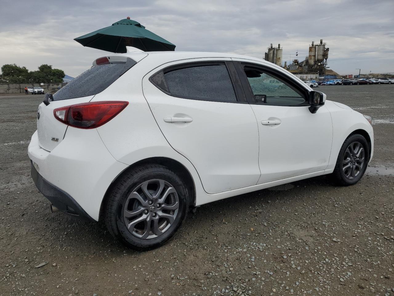 2020 Toyota Yaris Le - Фото 3