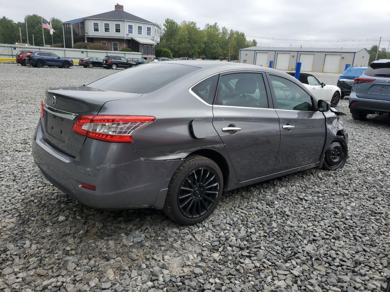2015 Nissan Sentra S - Фото 3