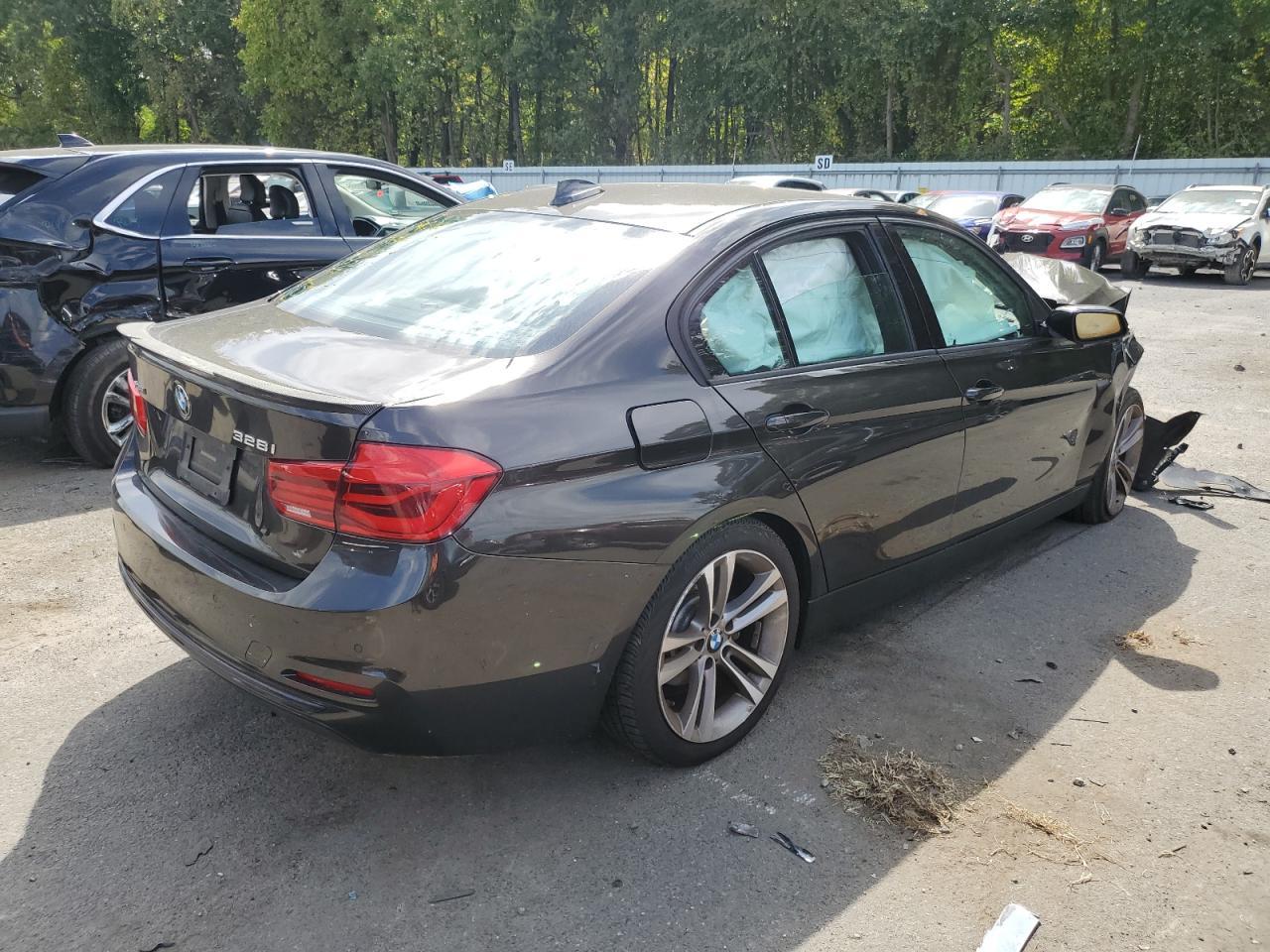 2016 BMW 328 Xi Sulev - Image 3