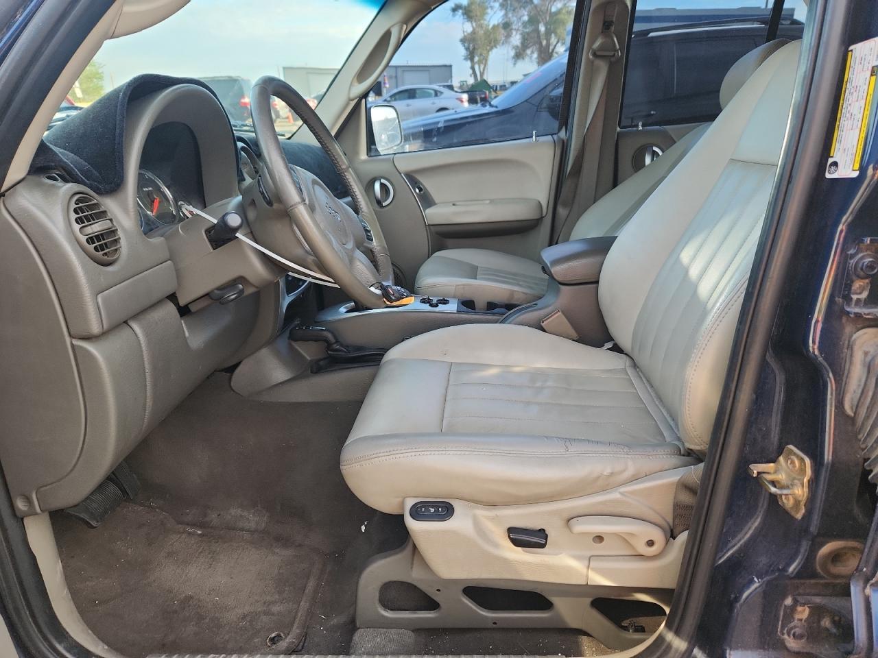 2005 Jeep Liberty Limited - Image 7