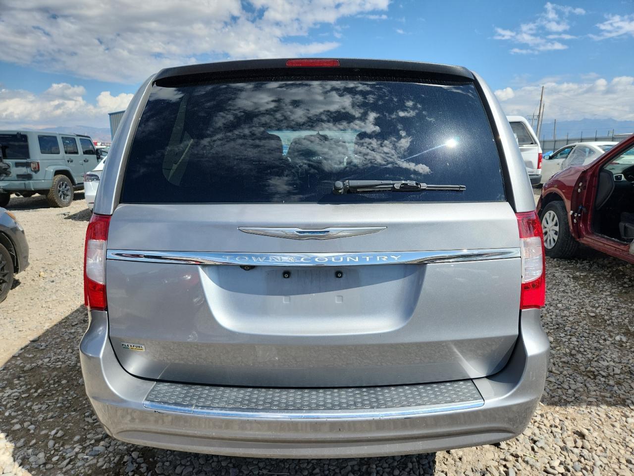 2015 Chrysler Town & Country Touring - Фото 6