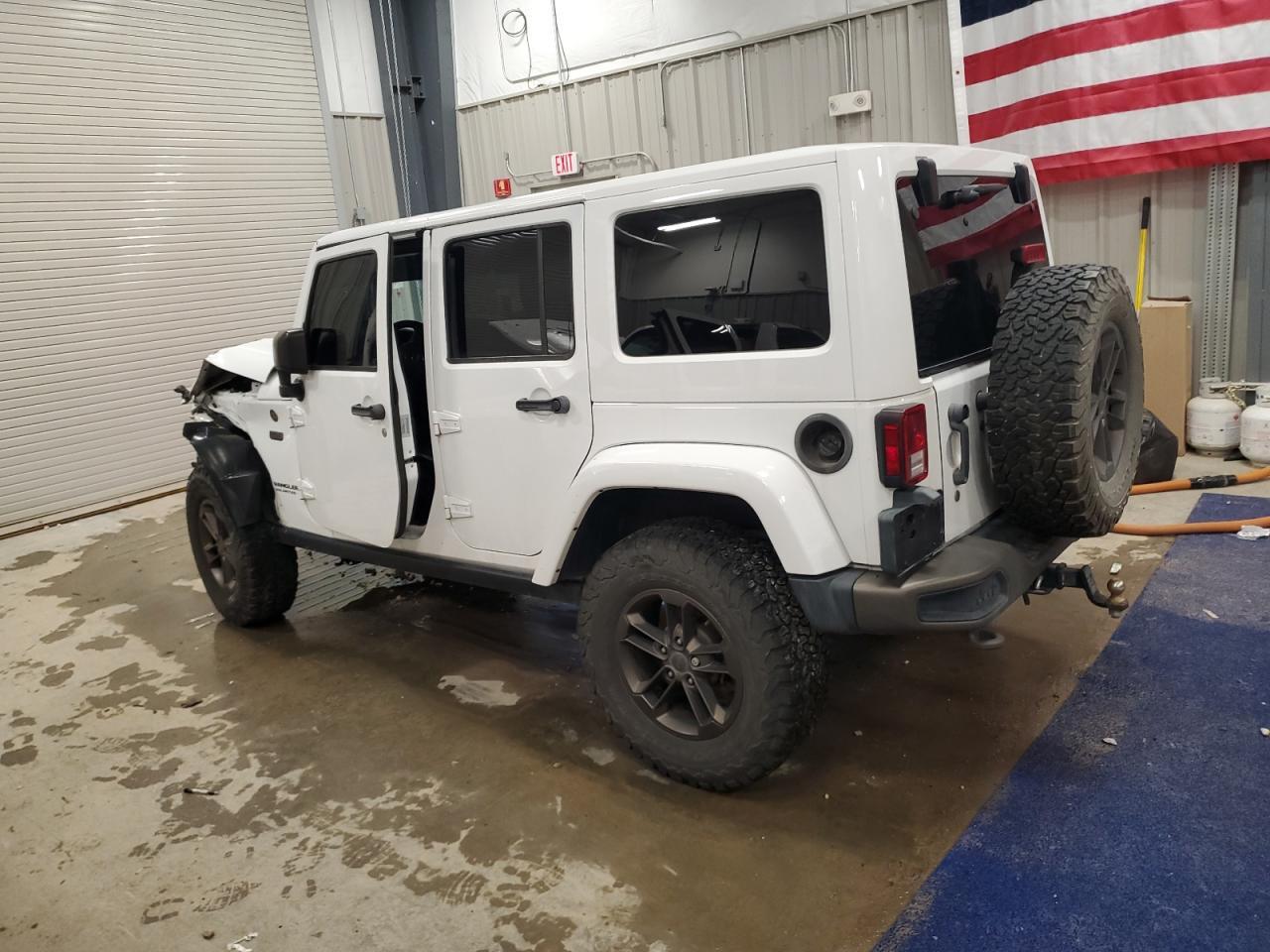2016 Jeep Wrangler Unlimited Sahara - Фото 2