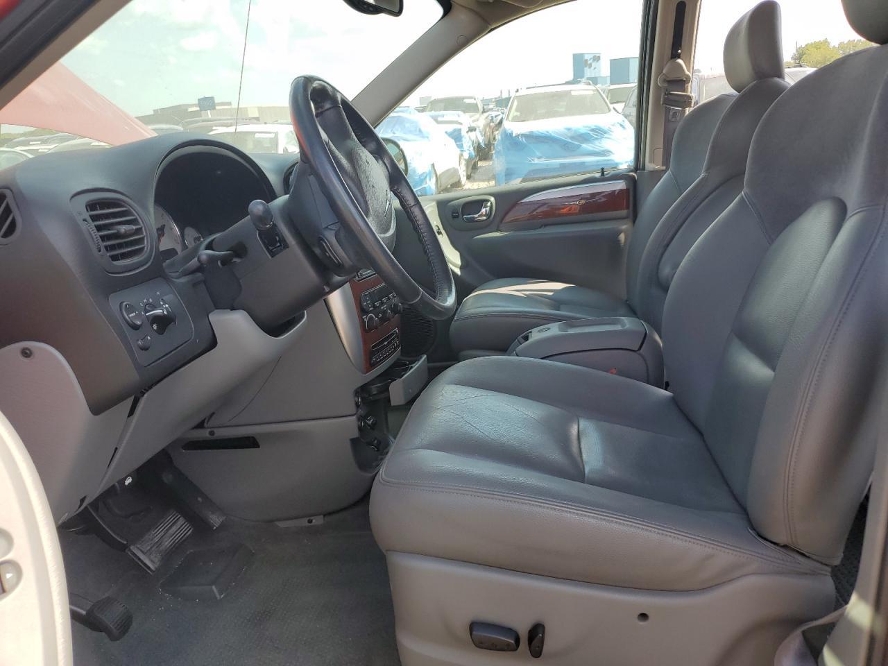 2005 Chrysler Town & Country Limited - Фото 7