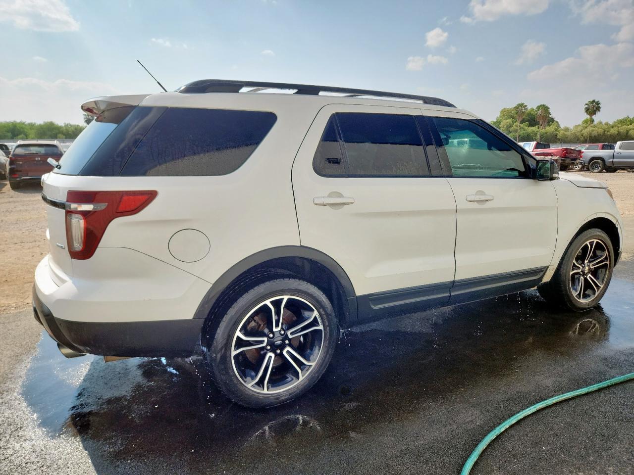 2015 Ford Explorer Sport - Фото 3
