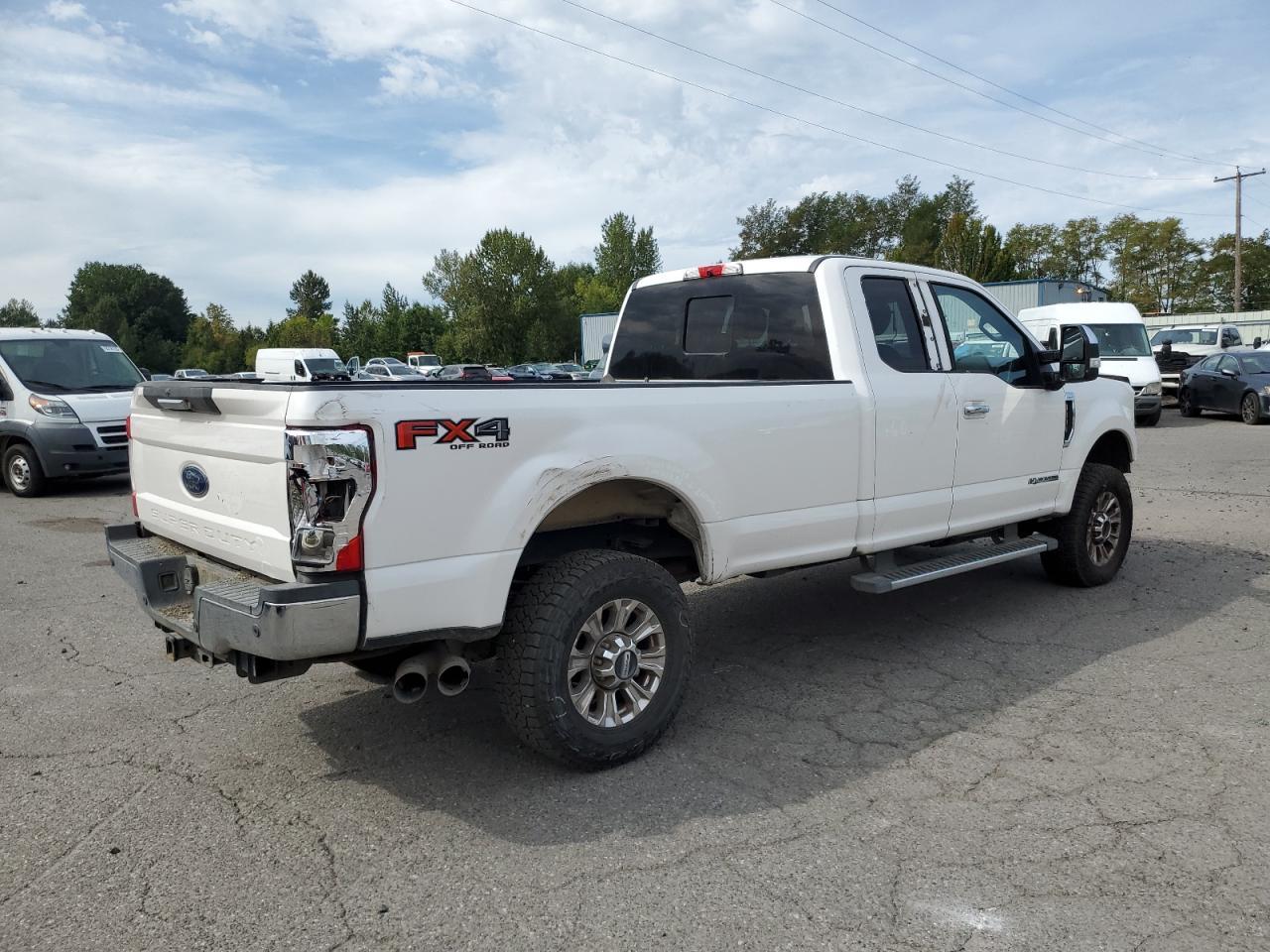 2018 Ford F350 Super Duty - Image 3