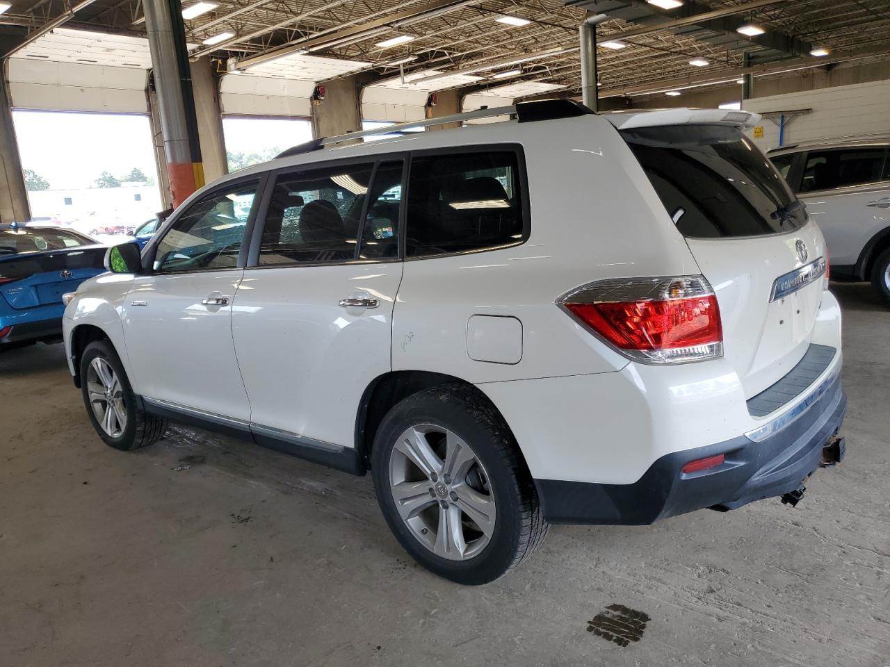 2013 Toyota Highlander Limited - Фото 2