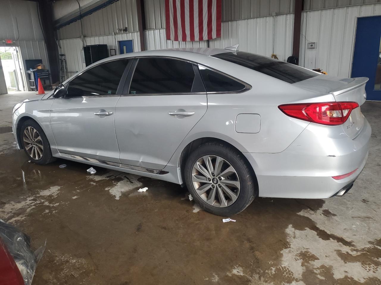 2016 Hyundai Sonata Sport - Фото 2