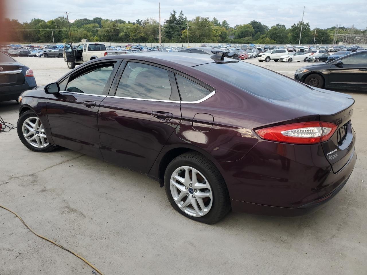 2013 Ford Fusion Se - Фото 2