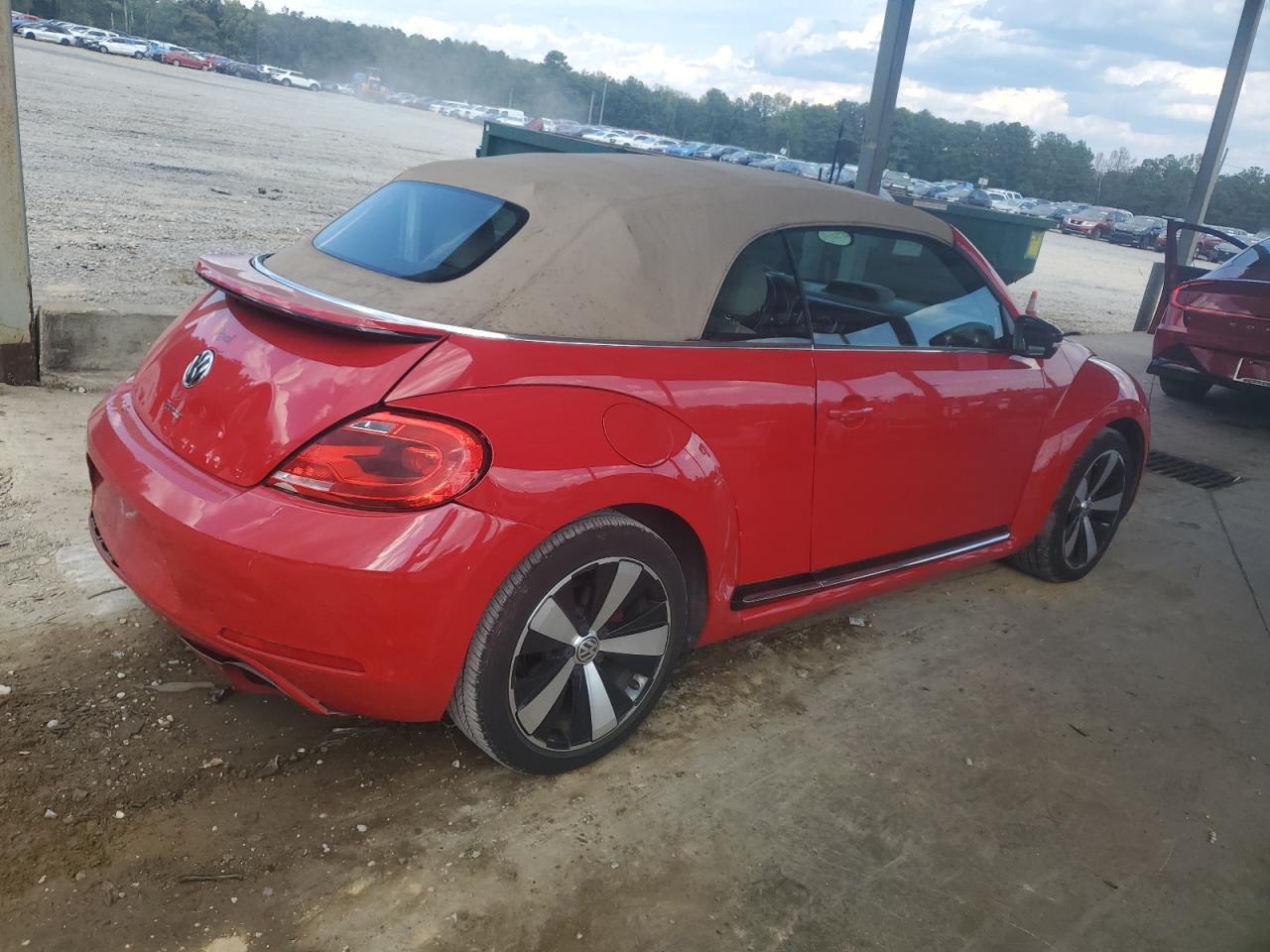 2013 Volkswagen Beetle Turbo - Фото 3