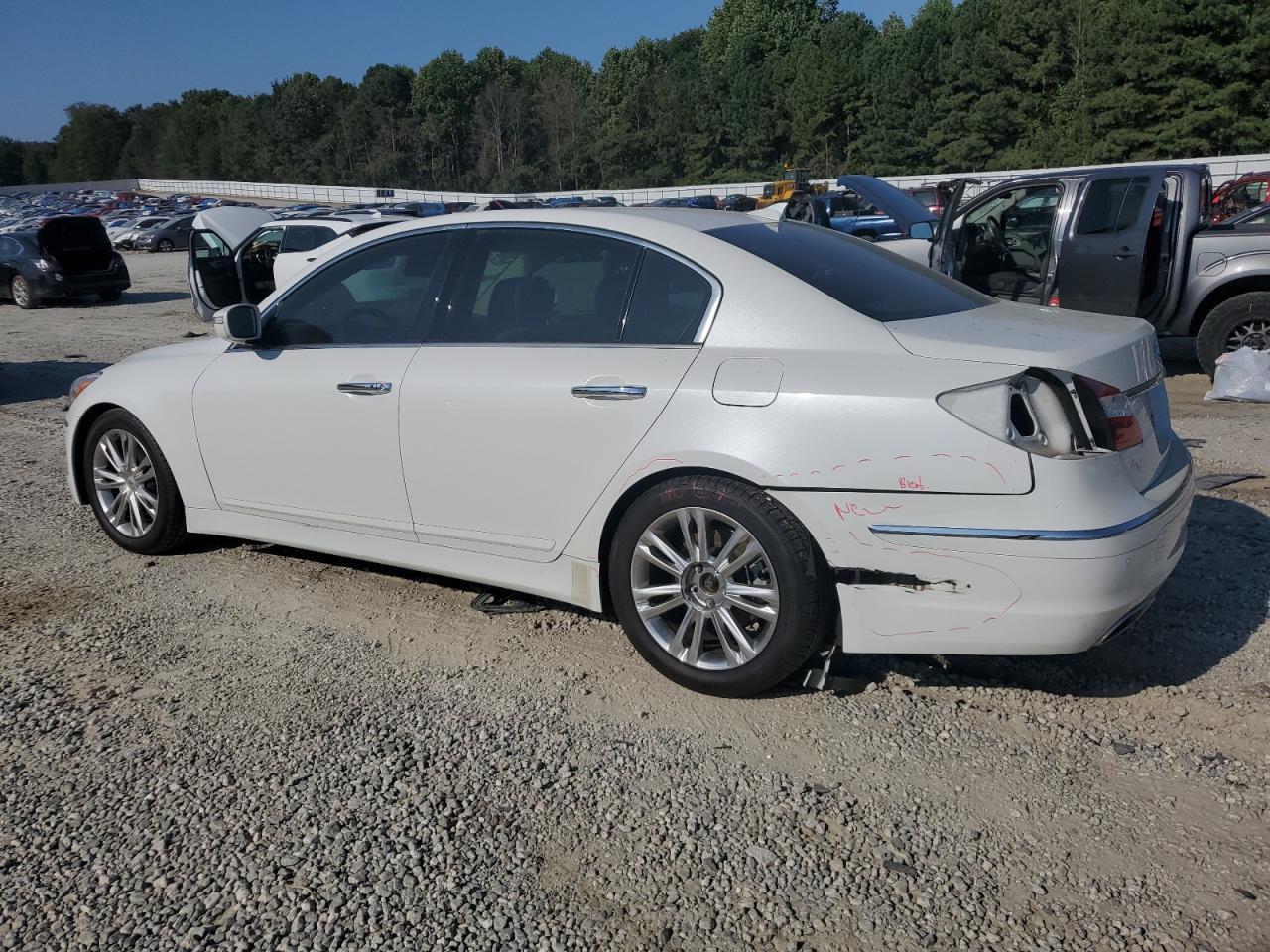 2013 Hyundai Genesis 3.8L - Image 2