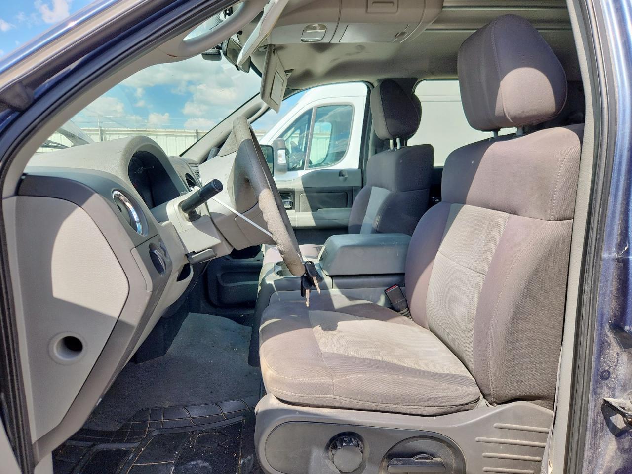 2004 Ford F150 Supercrew - Image 7