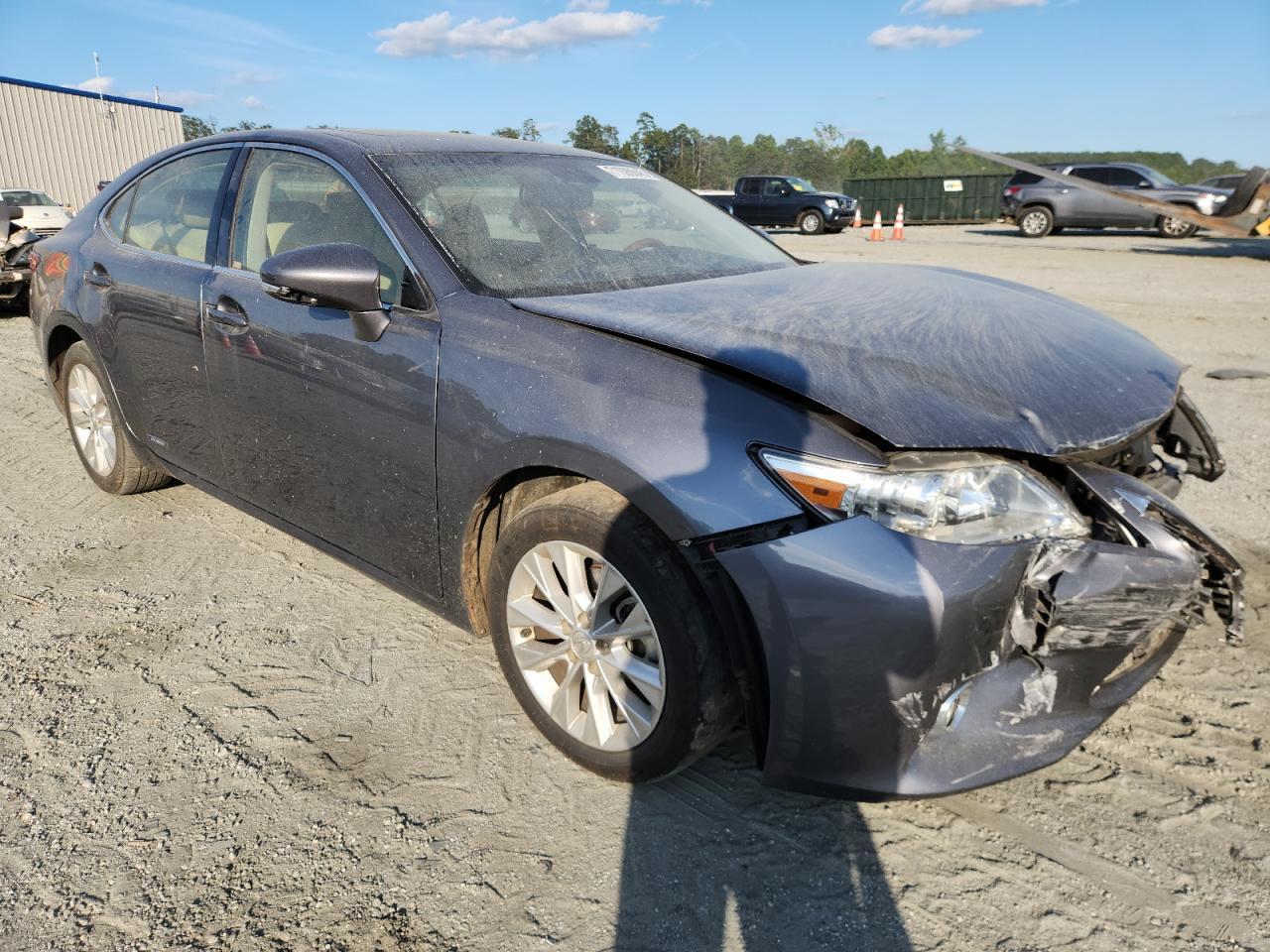 2014 Lexus Es 300H - Image 4