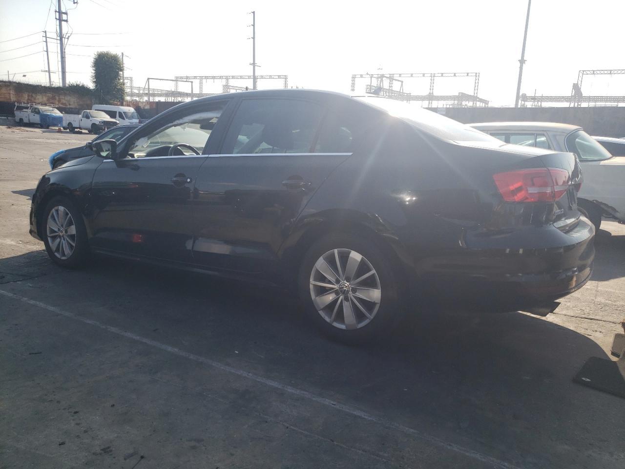 2015 Volkswagen Jetta - Фото 2