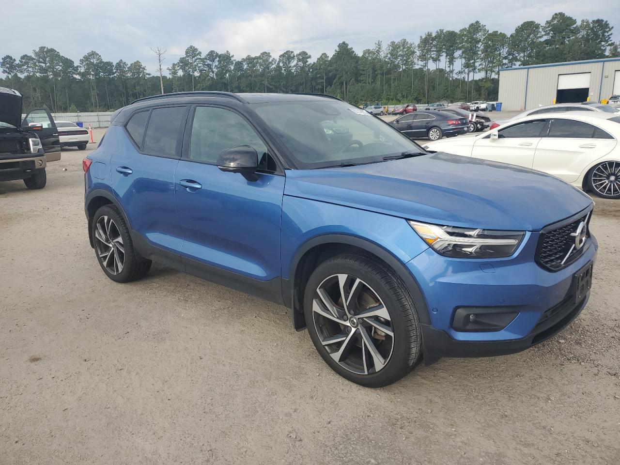 2021 Volvo Xc40 T5 R-Design - Фото 4