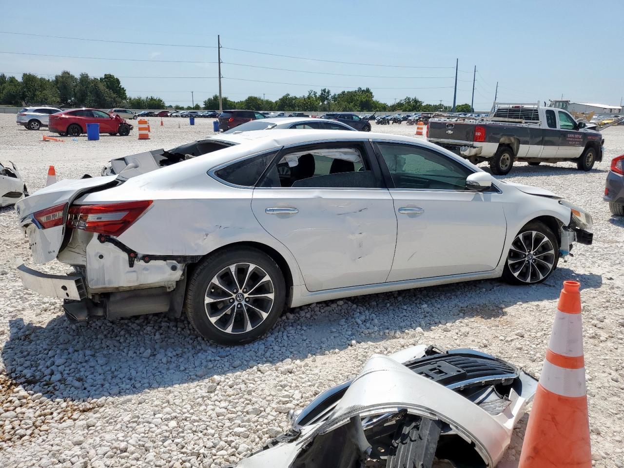 2018 Toyota Avalon Xle - Фото 3