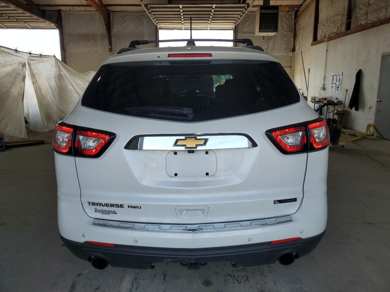 2017 Chevrolet Traverse Premier - Фото 6