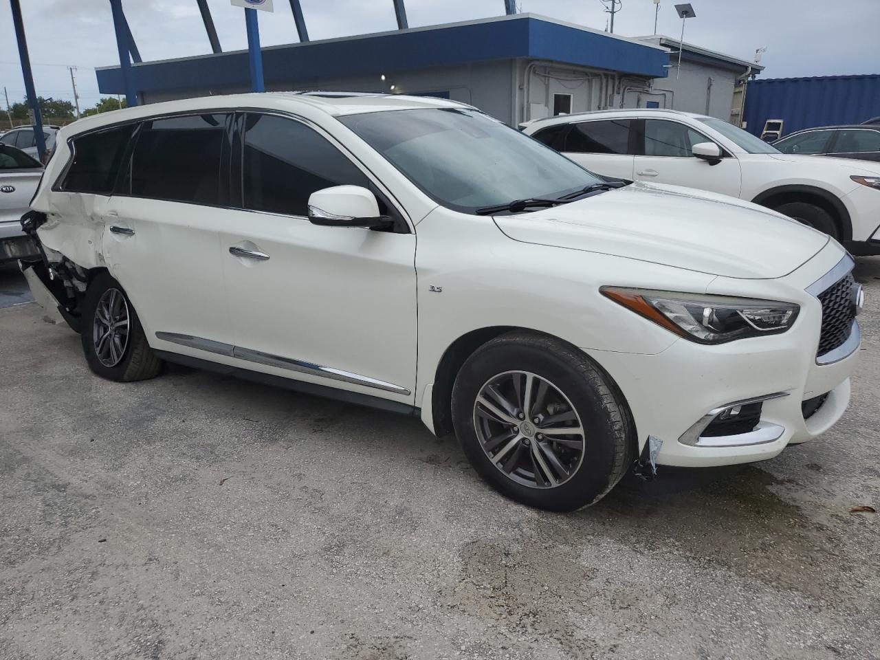 2019 Infiniti Qx60 Luxe - Image 4