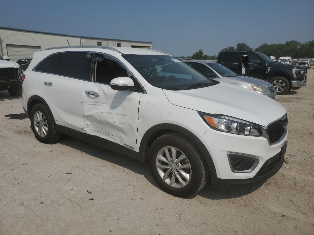 2017 Kia Sorento Lx - Image 4