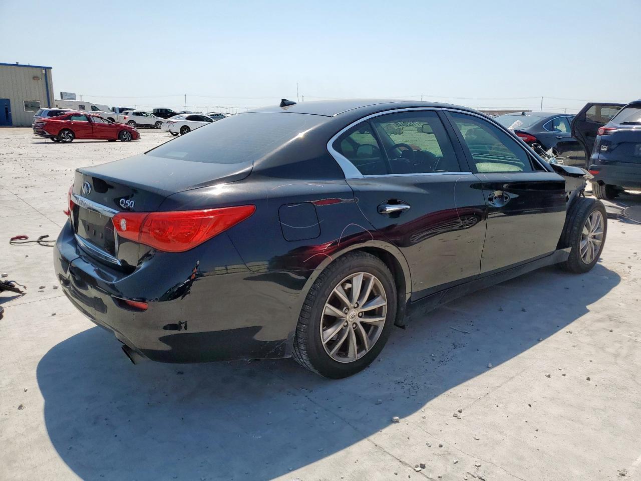 2016 Infiniti Q50 Premium - Image 3