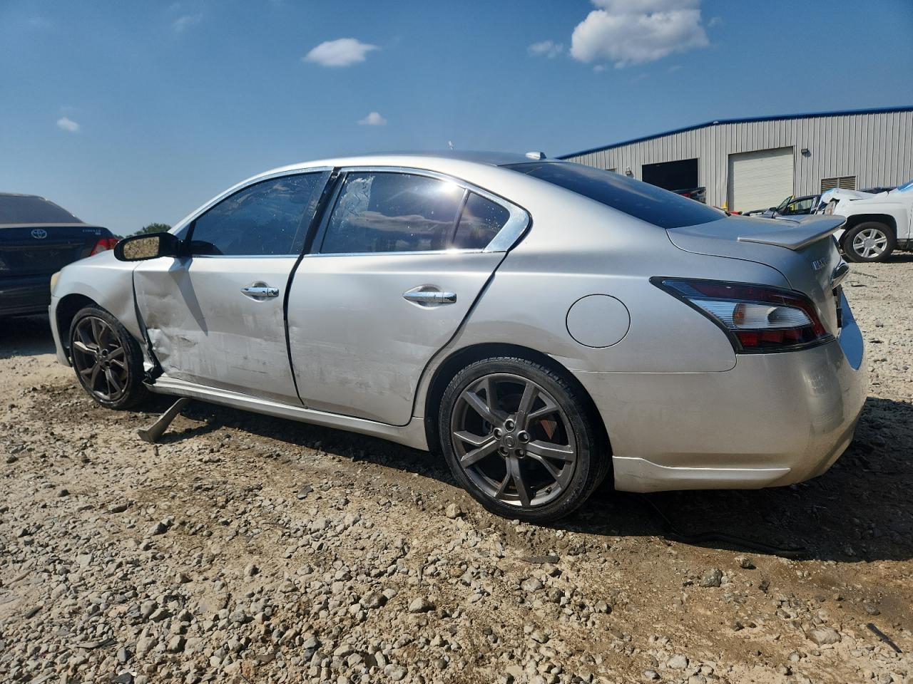 2014 Nissan Maxima S - Image 2