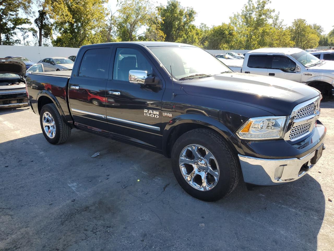 2016 Ram 1500 Laramie - Image 4