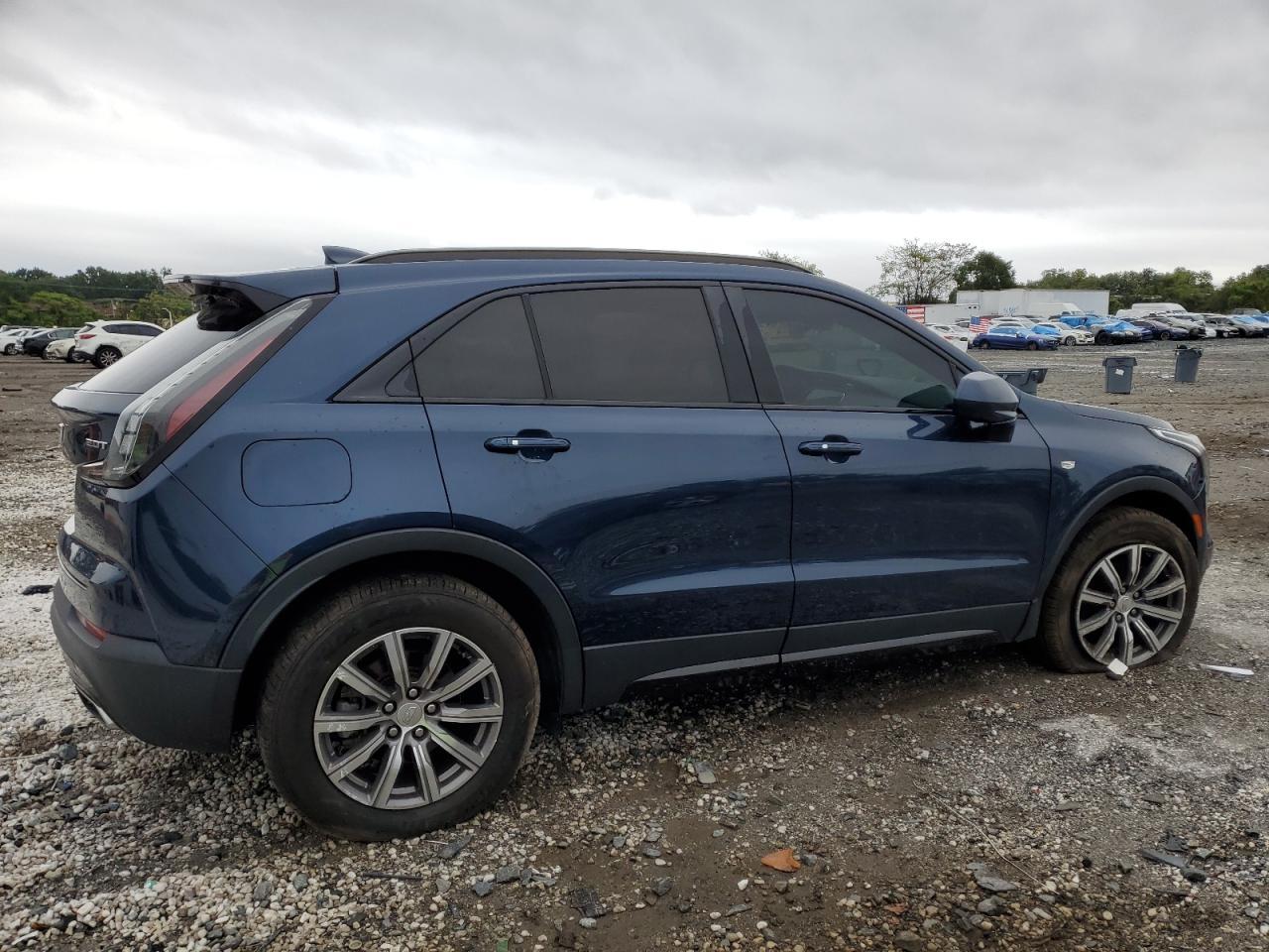 2019 Cadillac Xt4 - Image 3