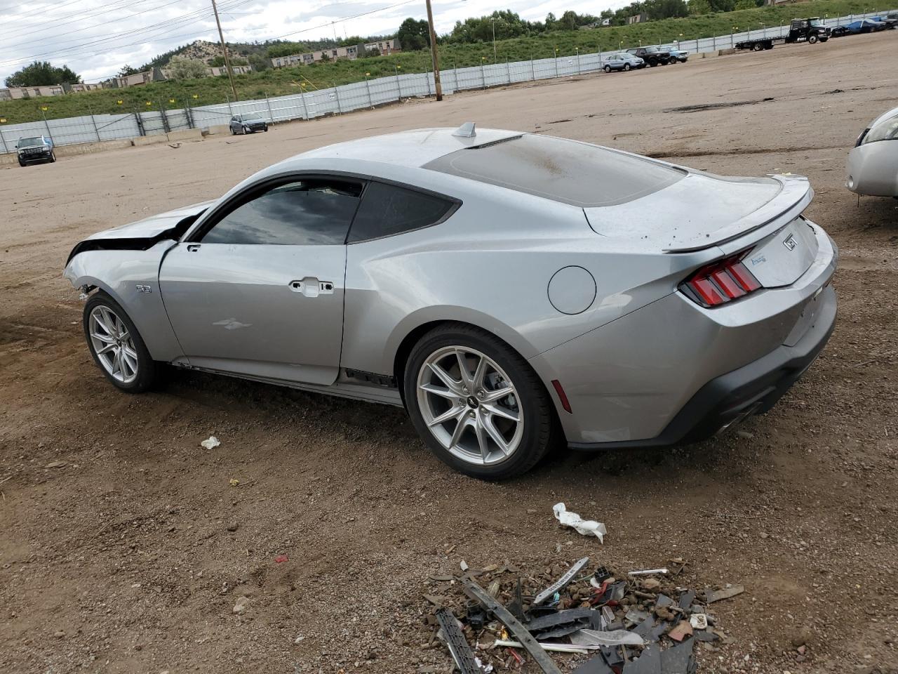 2025 Ford Mustang Gt - Image 2
