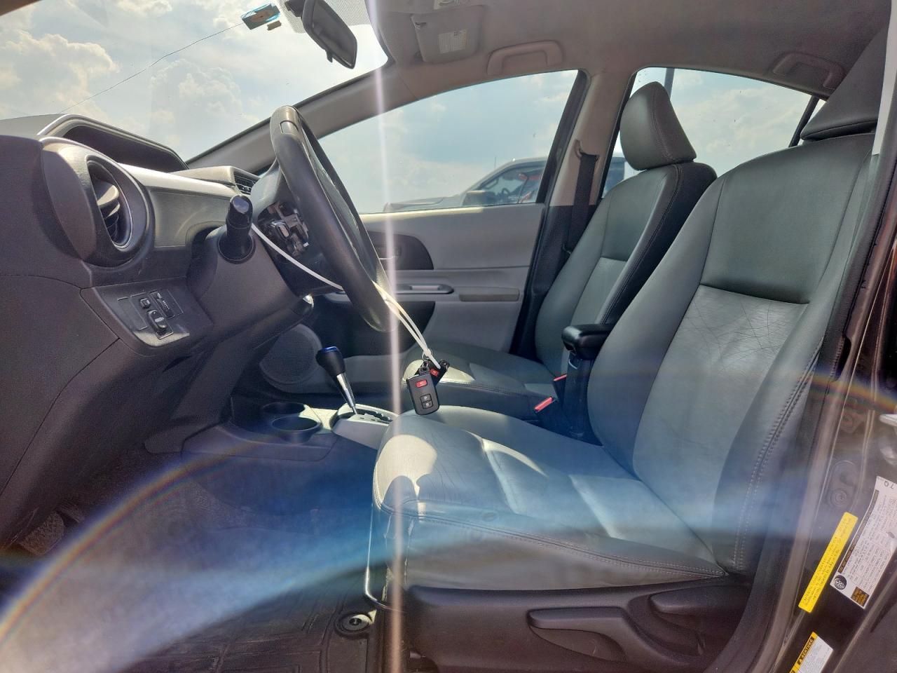 2012 Toyota Prius C - Фото 7
