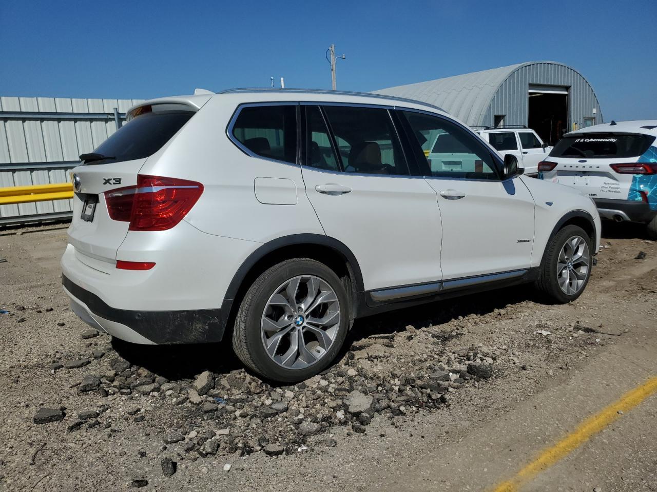2017 BMW X3 xDrive28I - Фото 3