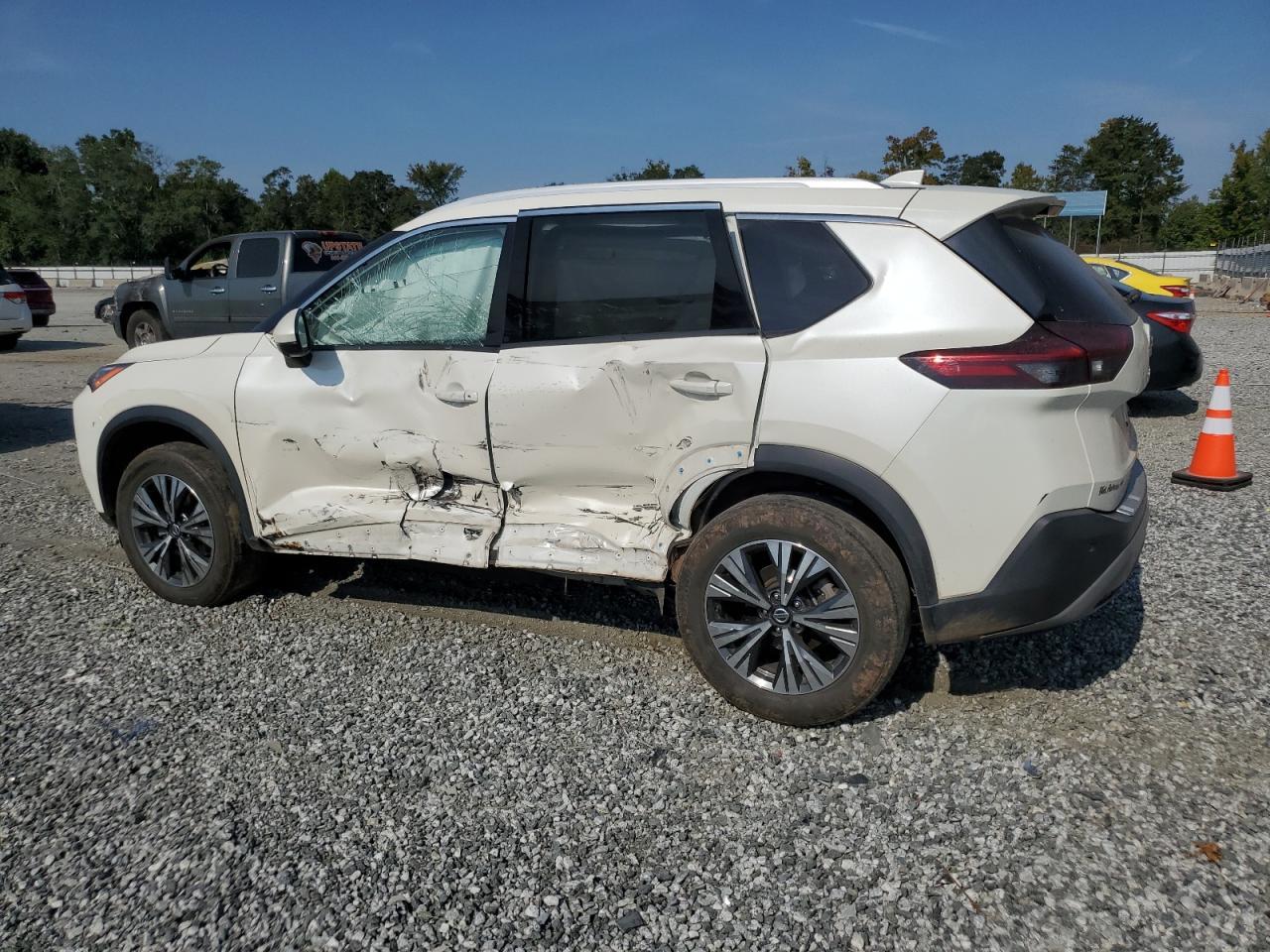 2021 Nissan Rogue Sv - Фото 2