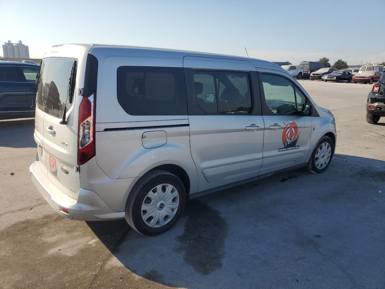2022 Ford Transit Connect Xlt - Фото 3