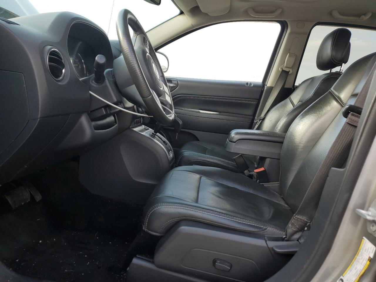 2016 Jeep Compass Latitude - Image 7