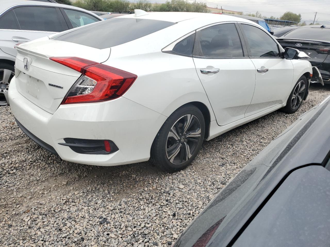 2018 Honda Civic Touring - Фото 3