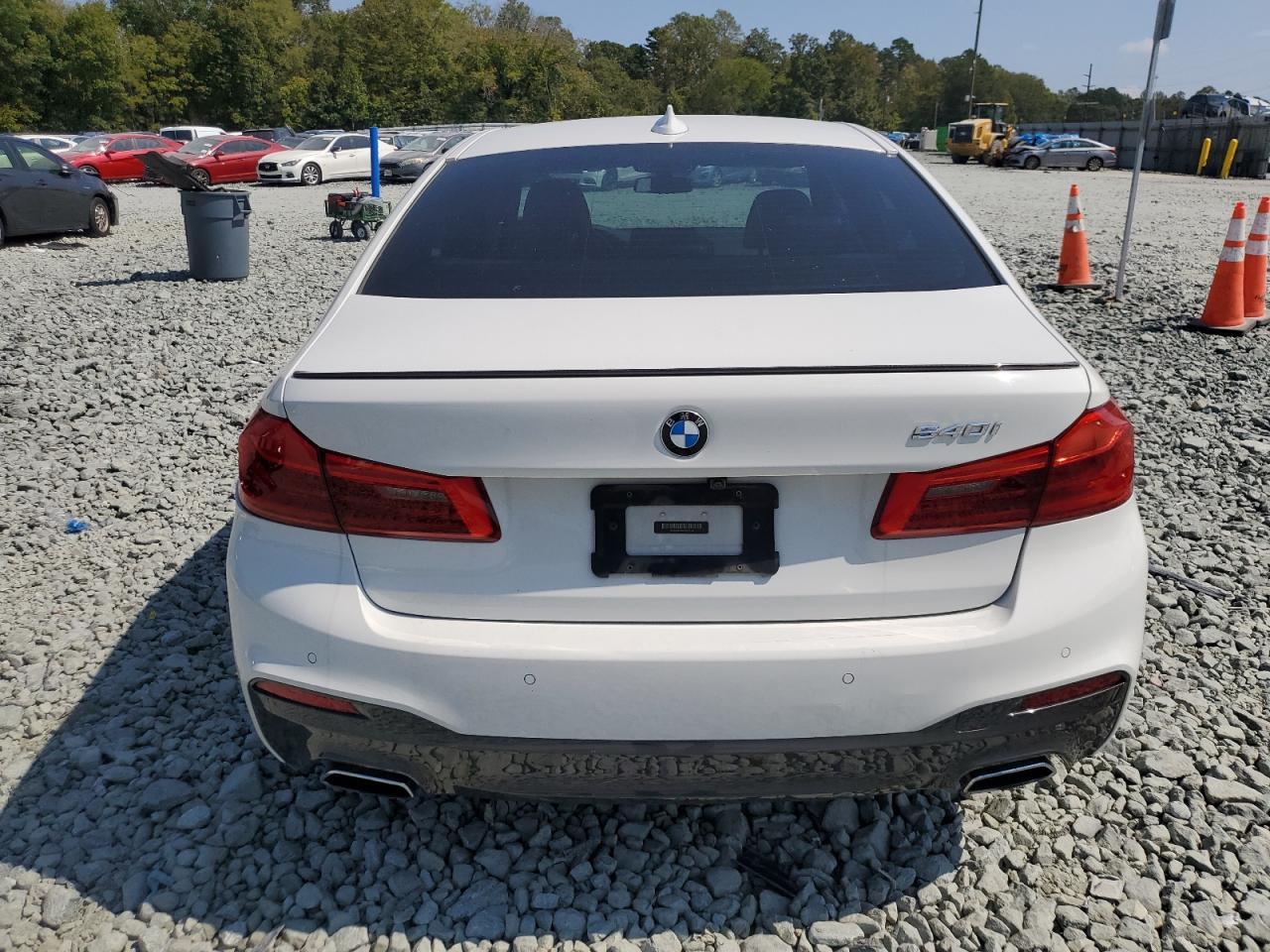 2017 BMW 540 I - Фото 6