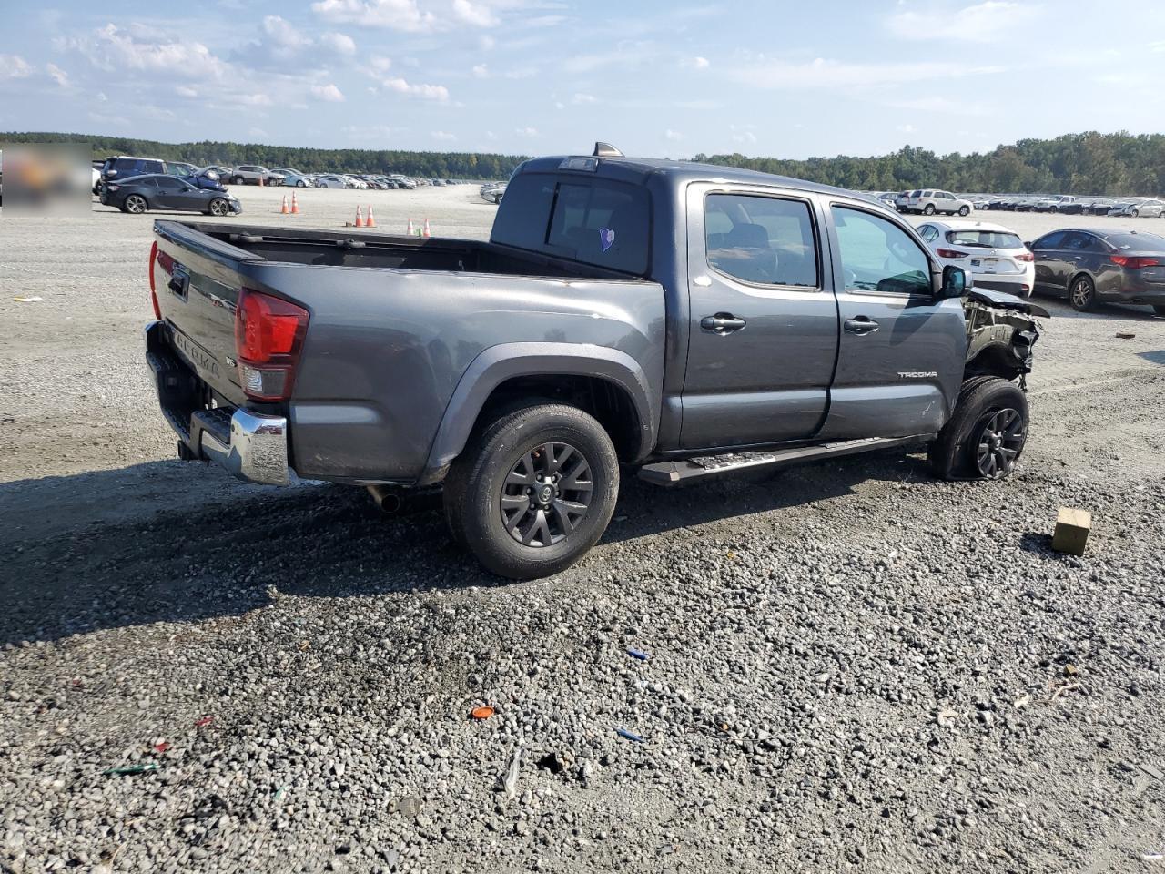 2020 Toyota Tacoma Double Cab - Image 3