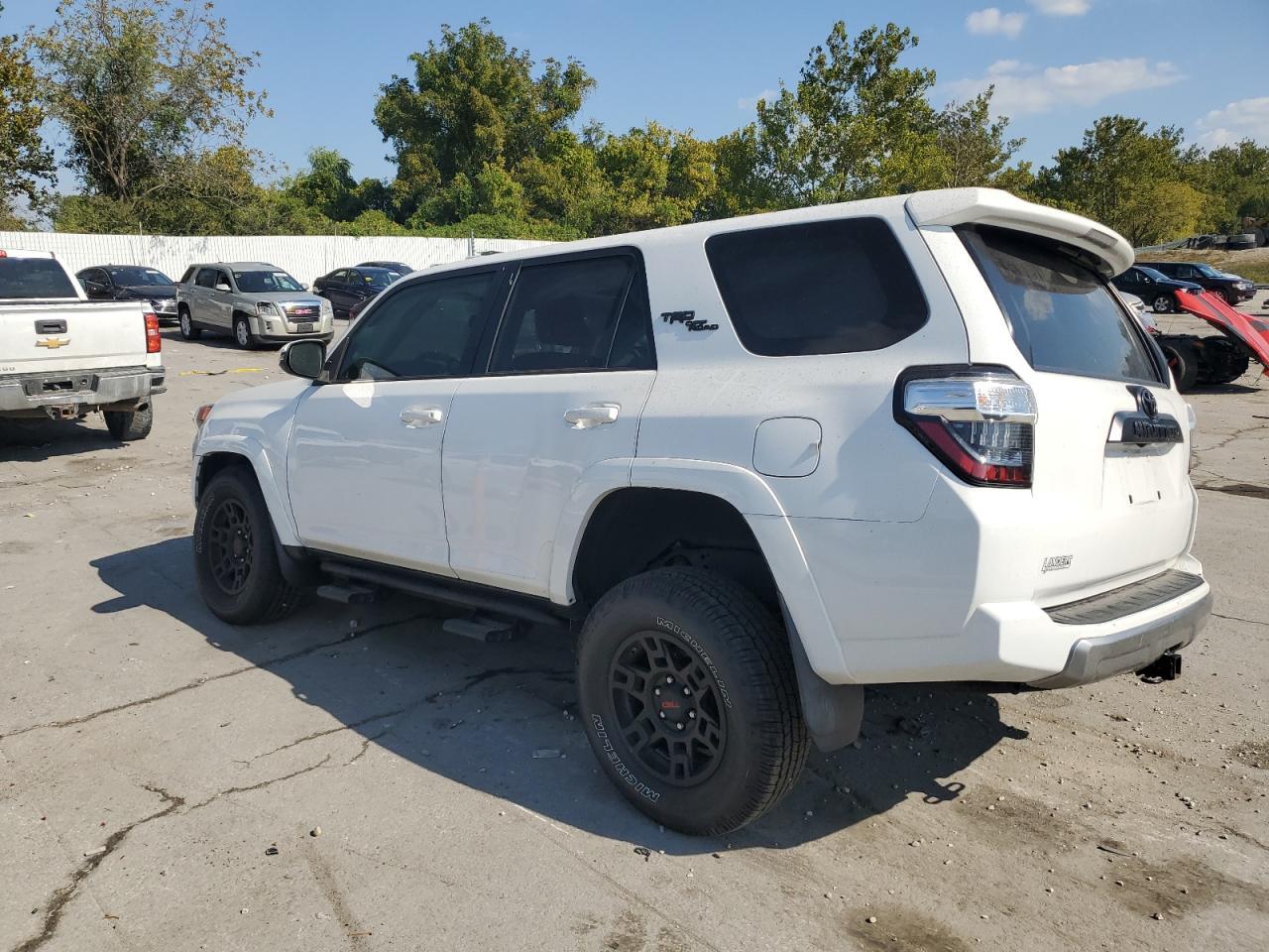 2018 Toyota 4Runner Sr5/Sr5 Premium - Image 2