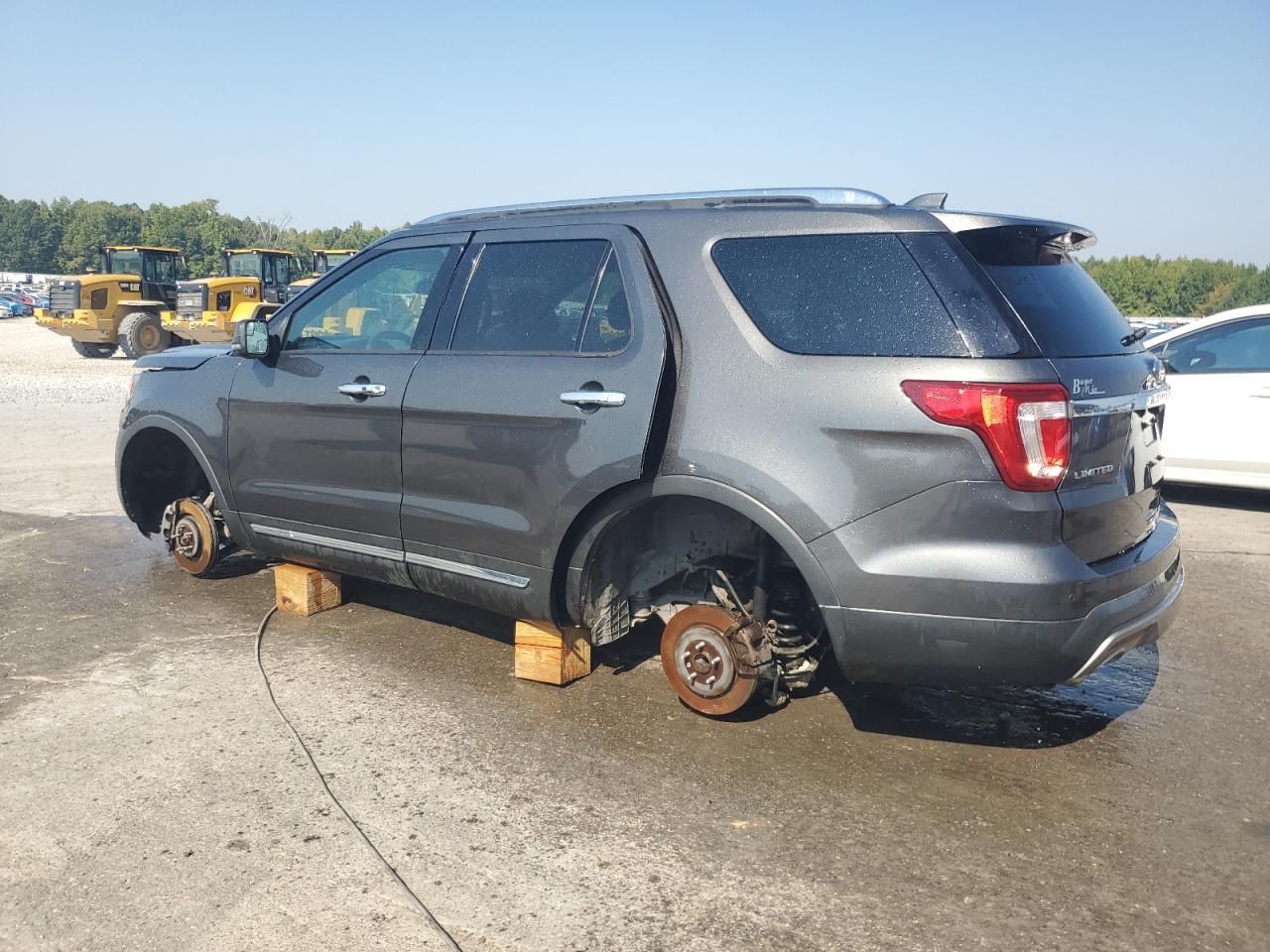 2017 Ford Explorer Limited - Image 2