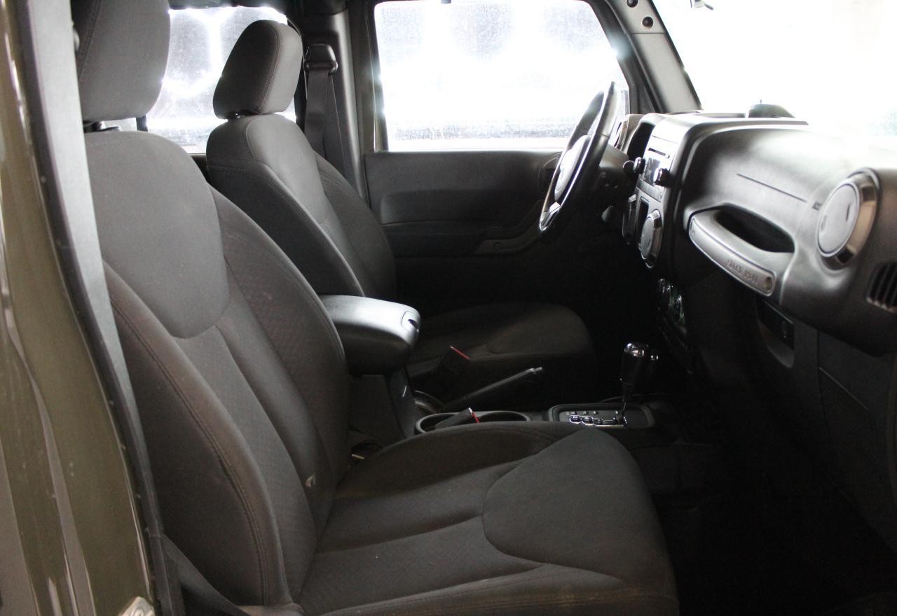 2015 Jeep Wrangler Unlimited Sport - Image 5