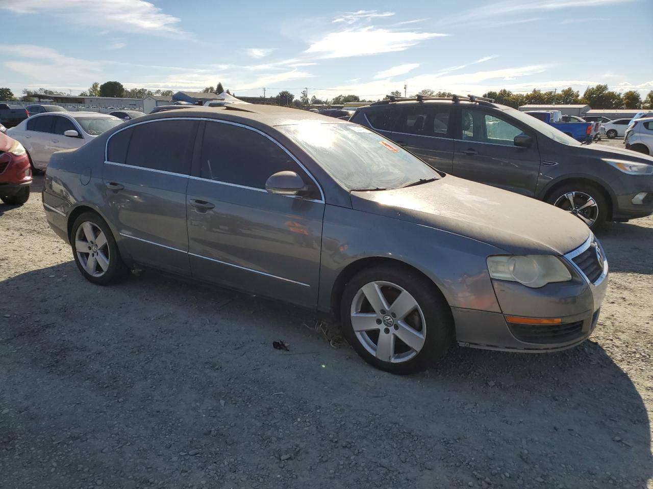 2006 Volkswagen Passat 2.0T - Image 4