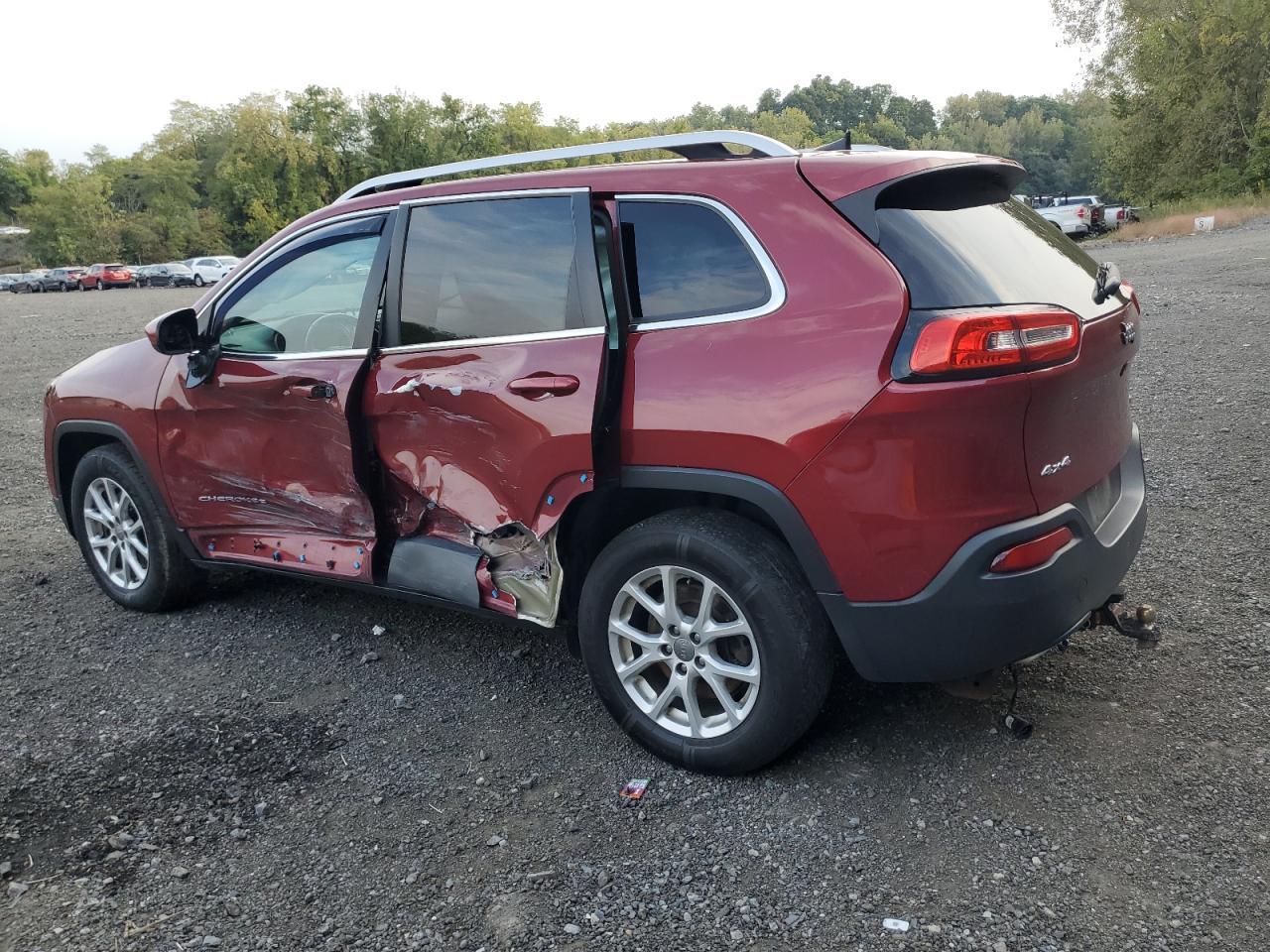 2016 Jeep Cherokee Latitude - Фото 2