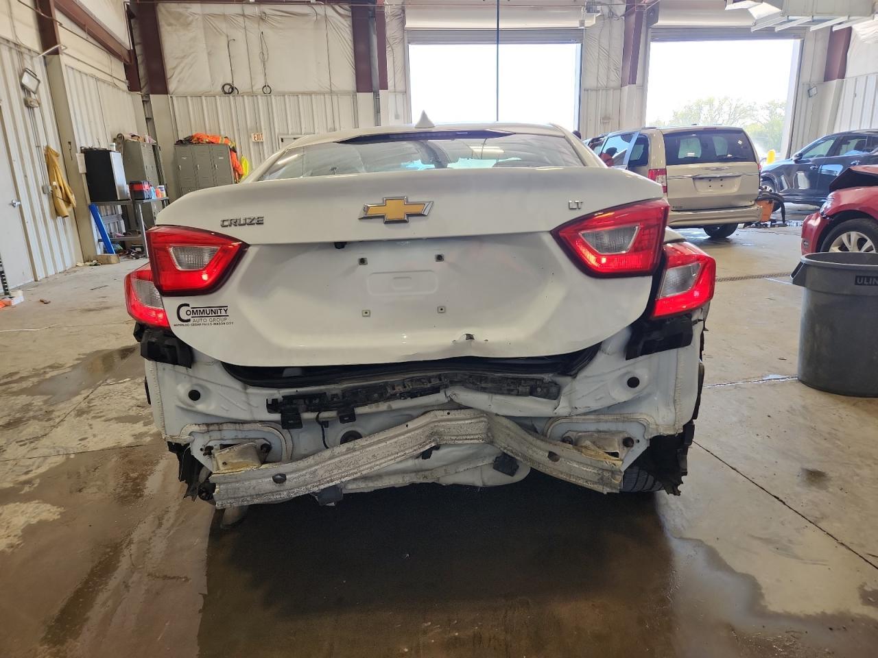 2018 Chevrolet Cruze Lt - Image 6