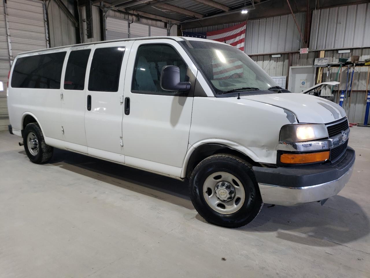 2012 Chevrolet Express G3500 Lt - Image 4
