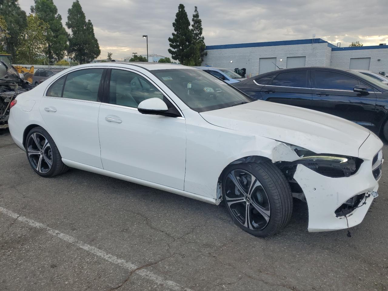 2024 Mercedes-Benz C 300 - Image 4