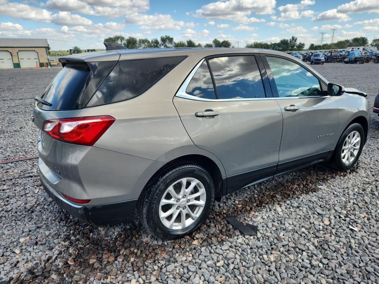 2018 Chevrolet Equinox Lt - Image 3