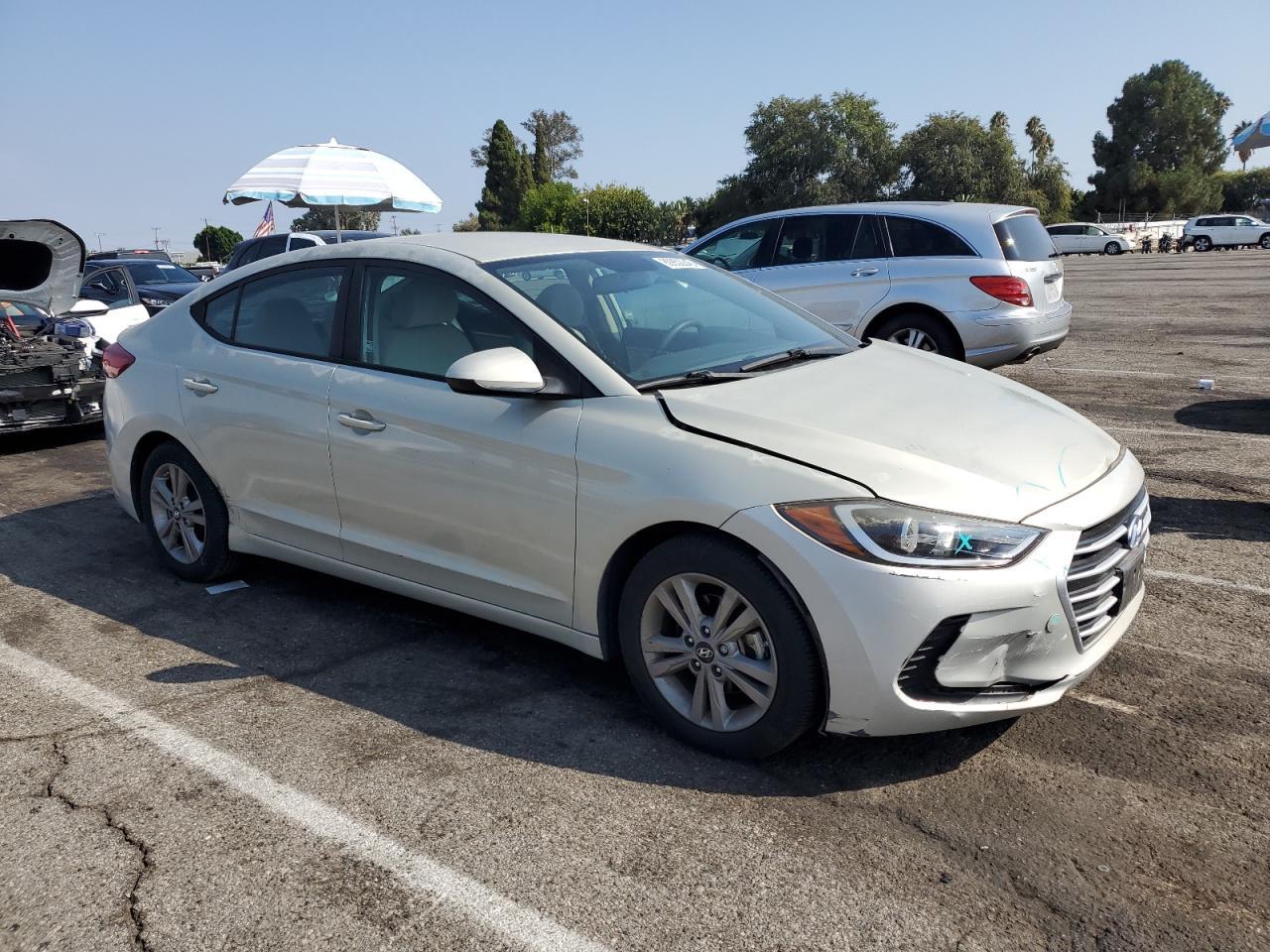 2017 Hyundai Elantra Se - Фото 4